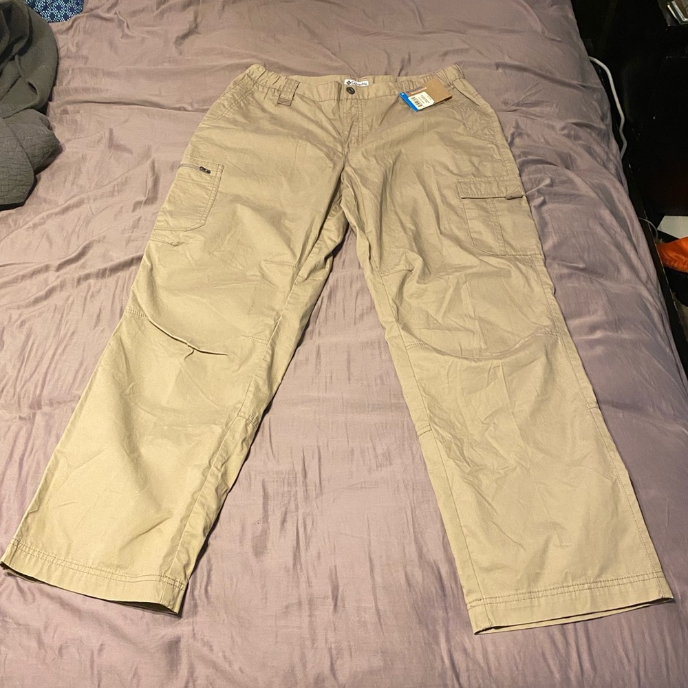 Hiking cargo pants never worn